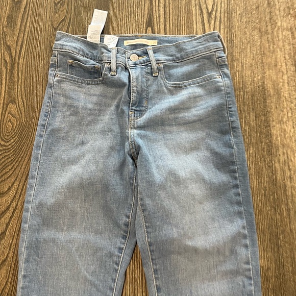 Levi's 311 Shaping Skinny Capri Jeans Mid Rise Denim Medium Wash Blue Size 27 - Picture 3 of 12